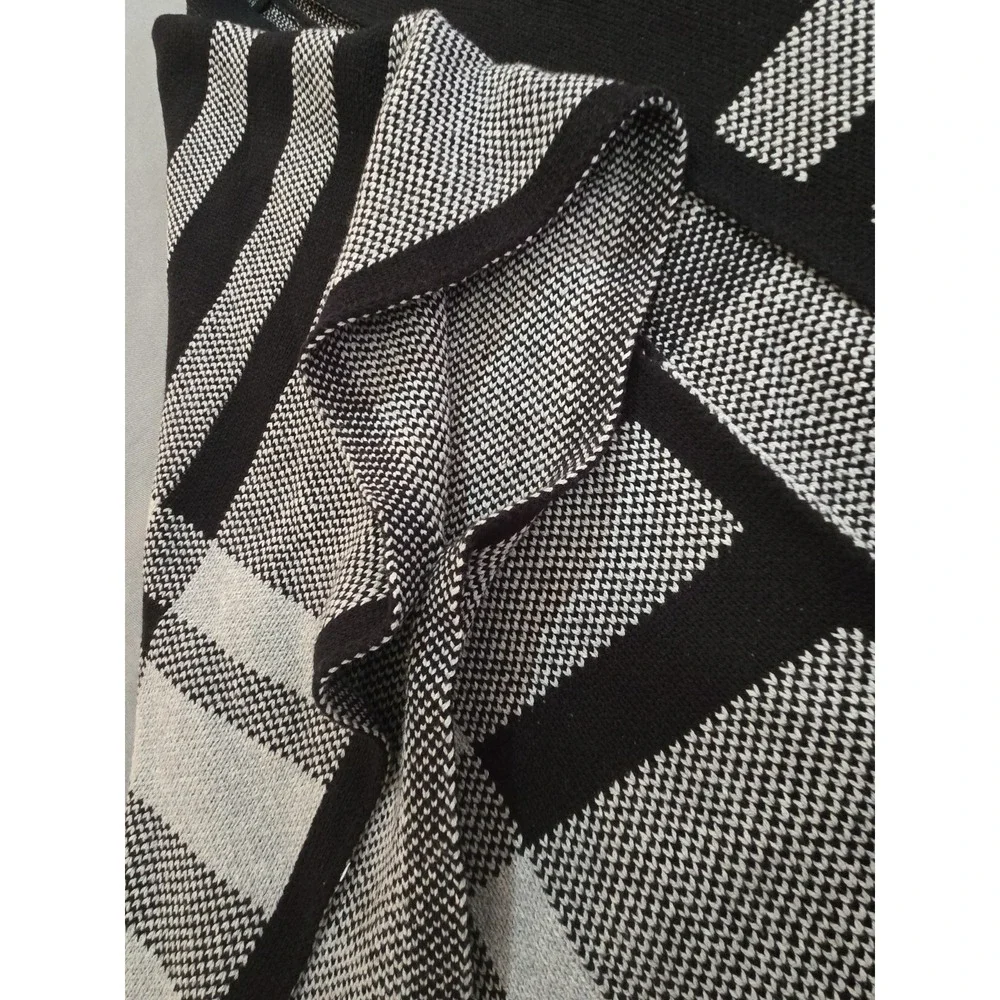 Ike Behar Knit Cape Ruana Black Cream Geometric Open Front Poncho Wrap One Size
